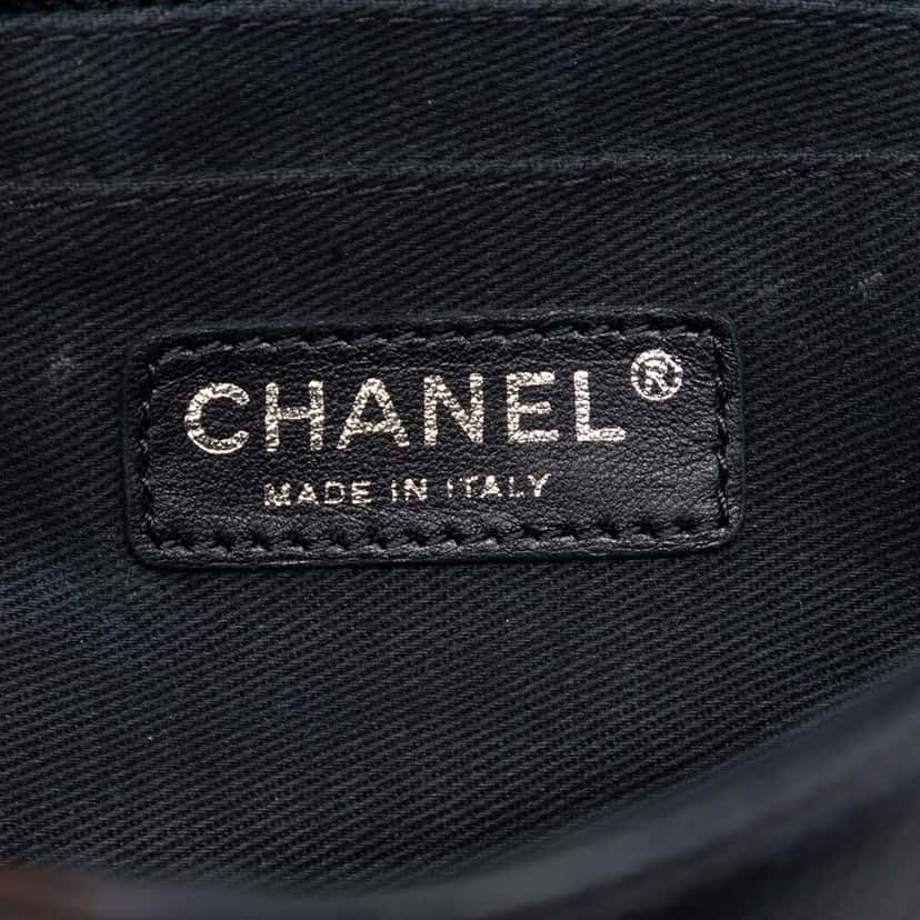 Chanel Medium Caviar CC Timeless Flap Black Leather Very good condition - Box View