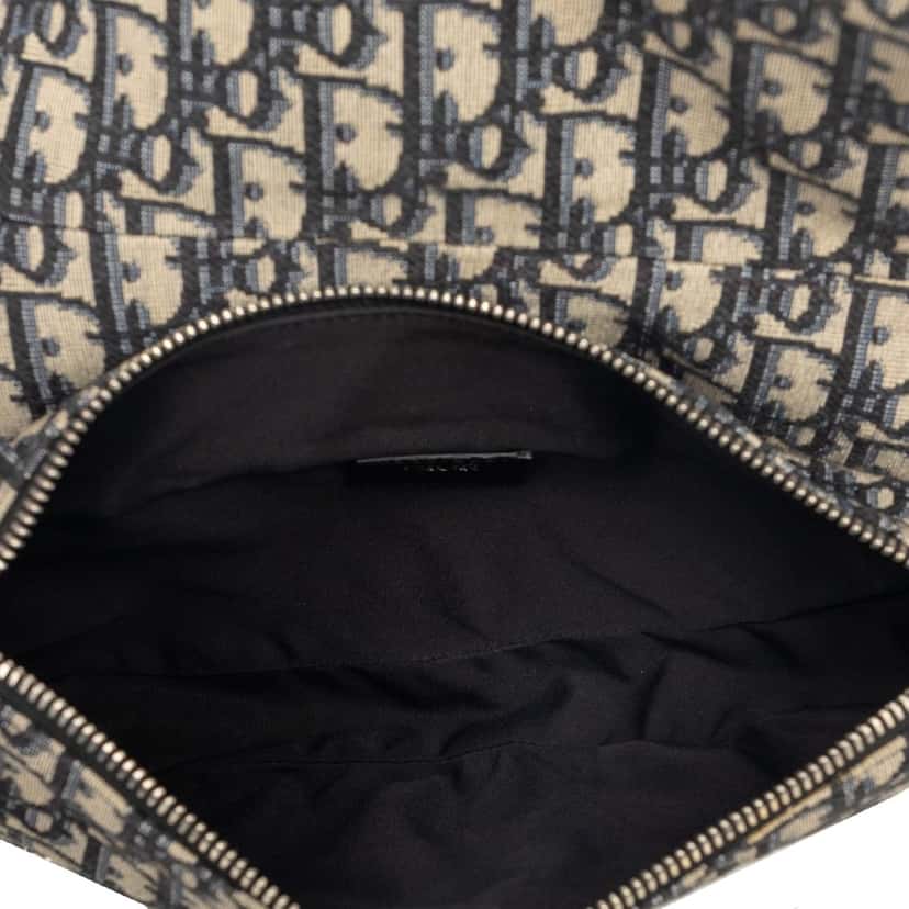 Dior Oblique Canvas Saddle Crossbody Blue Very good condition - Model View