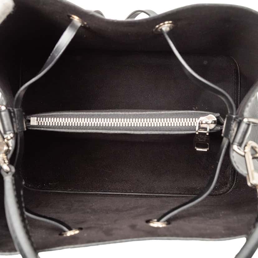 Louis Vuitton Epi NeoNoe MM Black Leather Very good condition - Model View