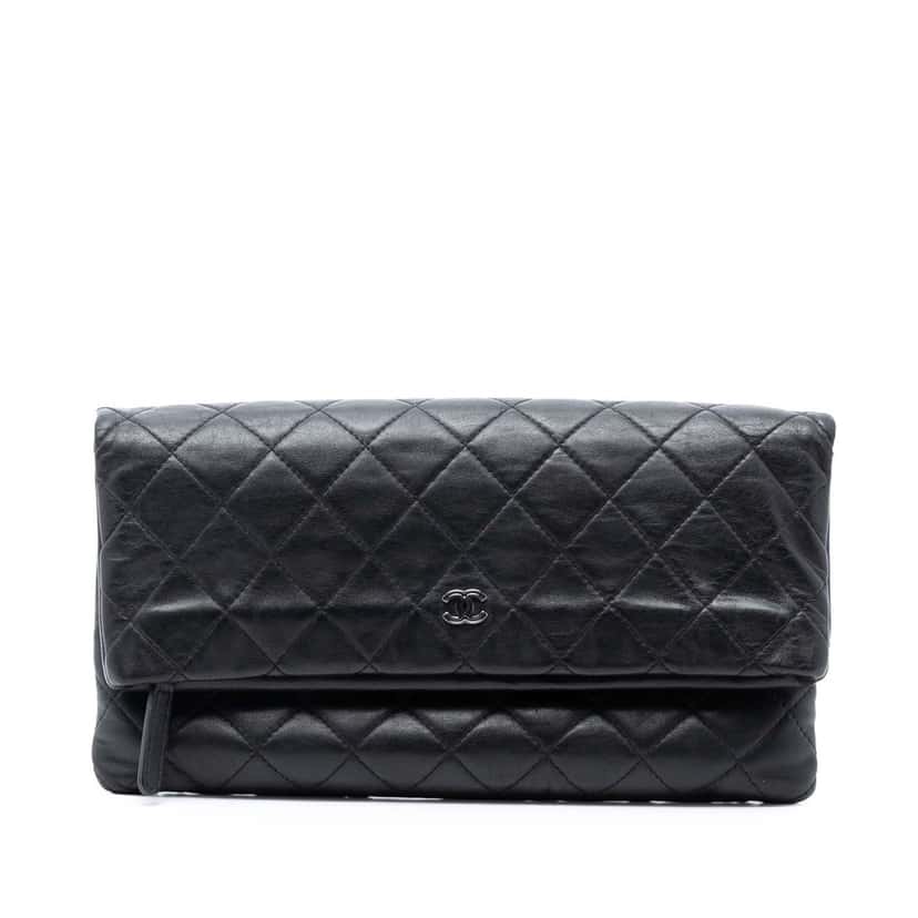 Chanel Quilted Lambskin CC Beauty Foldover Clutch Black Leather Good condition - Front View