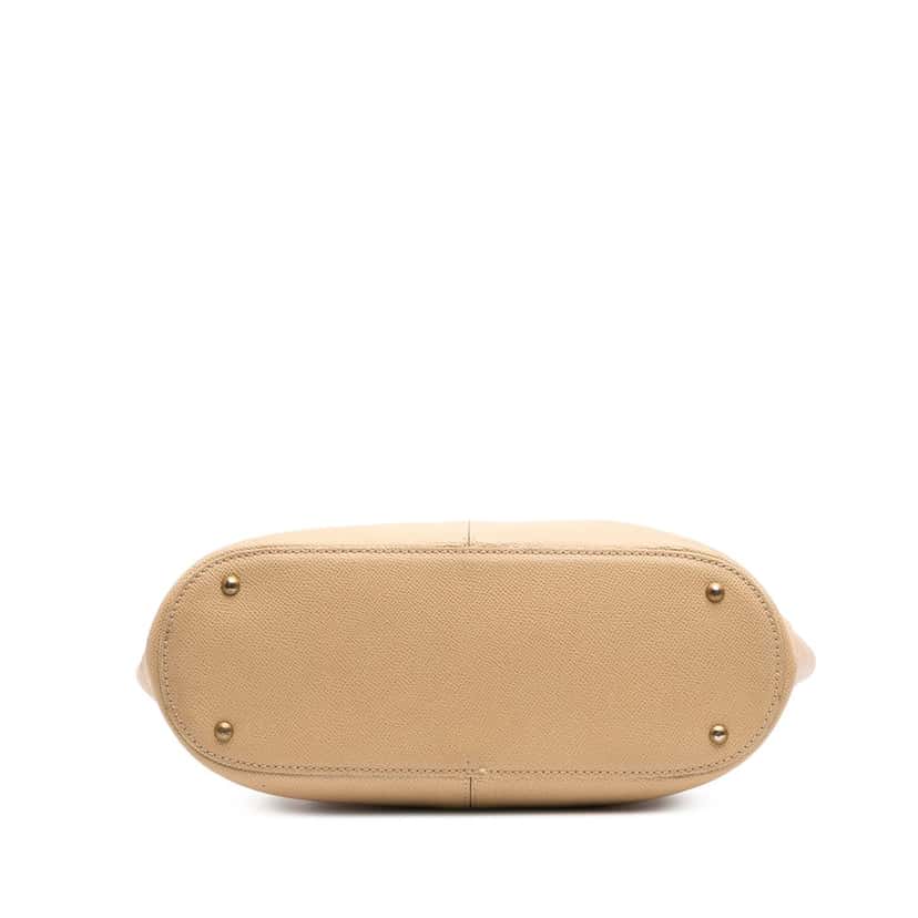 Chanel Grained Calfskin Tortoise Top Handle Tote Beige Leather Very good condition - Inside View