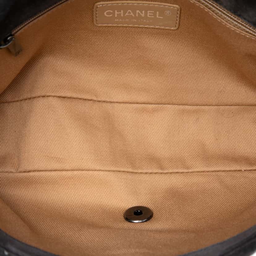 Chanel Paris Edinburgh Medium Stitched Suede Saltire Single Flap Other Leather Very good condition - Model View