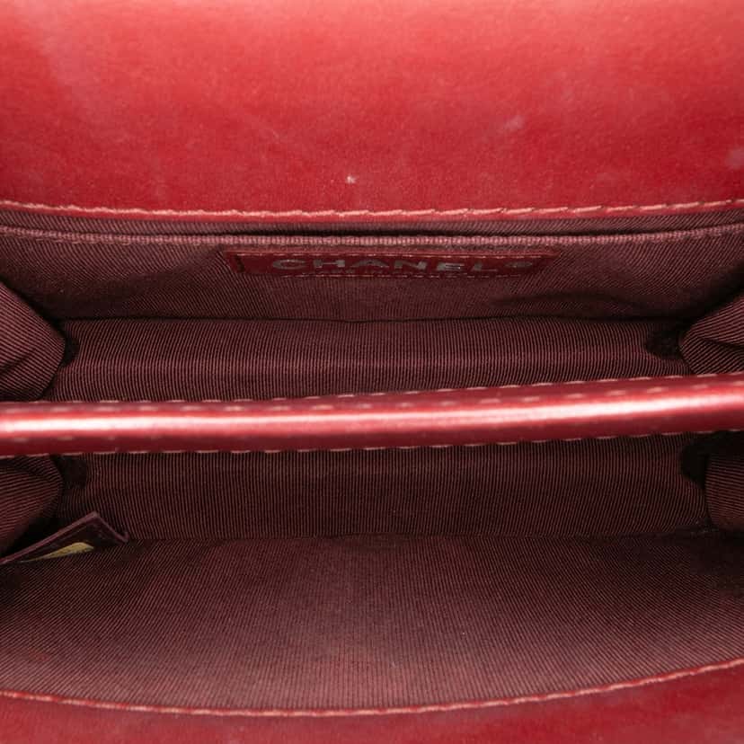 Chanel Small Calfskin Braided Chic Flap Red Leather Very good condition - Model View