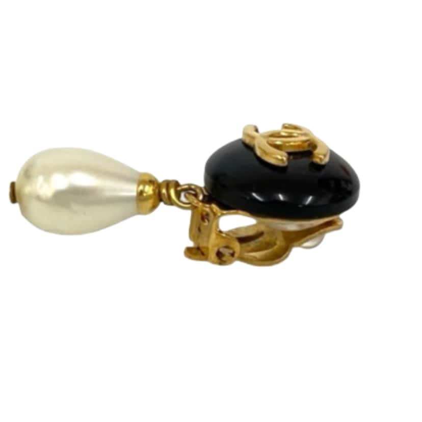 Chanel CC Gold Plated Resin and Faux Pearl Drop Clip On Earrings Gold Metal Very good condition - Box View