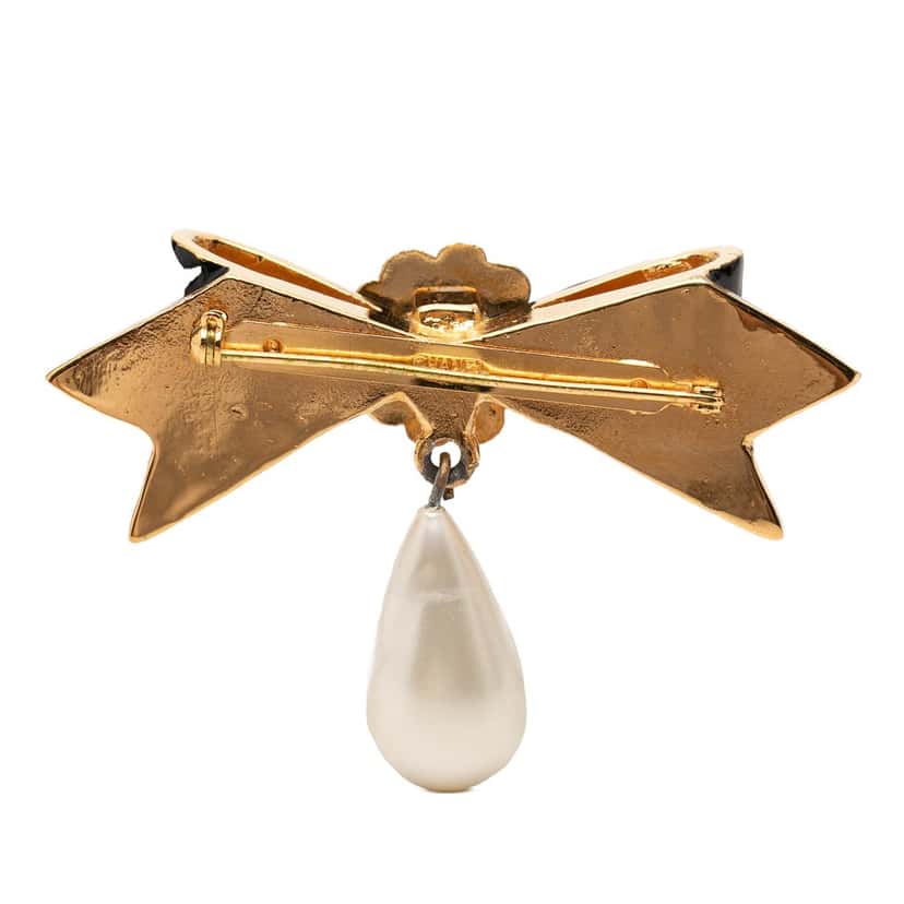 Chanel Enamel and Faux Pearl Bow Camellia Charm Brooch Black Very good condition - Back View