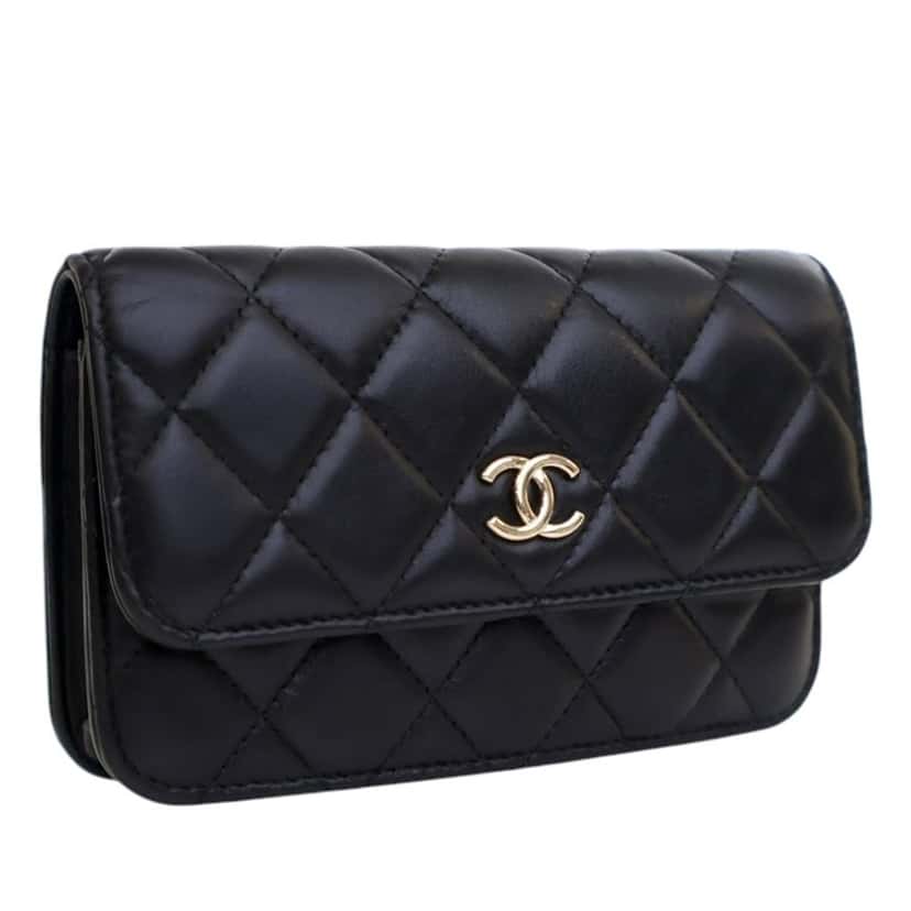 Chanel Quilted Lambskin Maxi Pearls Clutch With Chain Black Leather Very good condition - Back View
