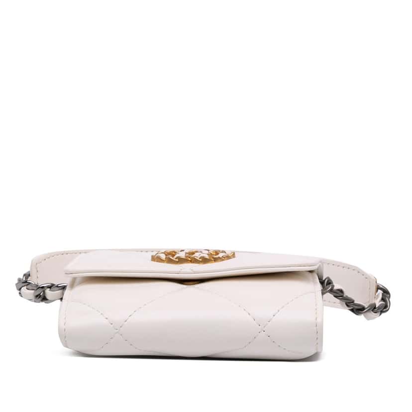 Chanel Quilted Lambskin Chanel 19 Card Holder On Chain White Leather Very good condition - Inside View