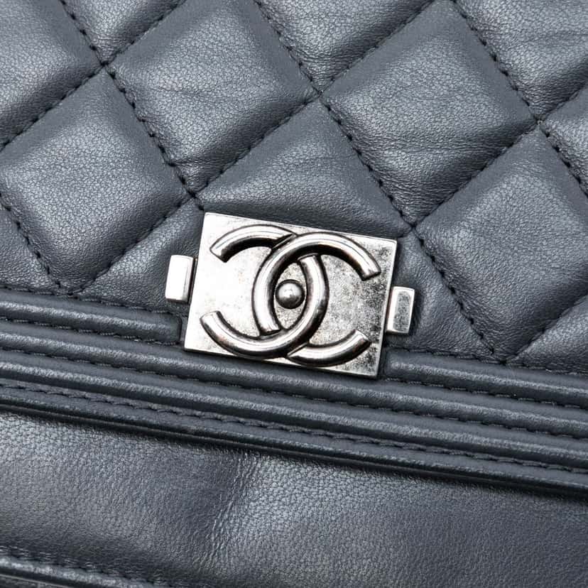 Chanel Quilted Lambskin Boy Wallet On Chain Black Leather Very good condition - Box View
