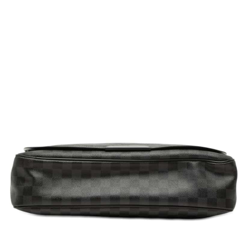 Louis Vuitton Damier Graphite Daniel GM Black Very good condition - Inside View
