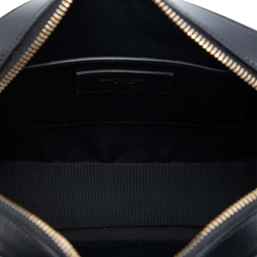 Saint Laurent Medium Grain De Poudre Classic Monogram Camera Bag Black Leather Very good condition - Model View