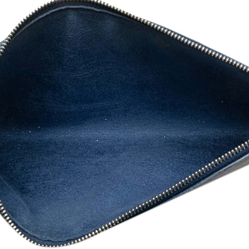 Louis Vuitton Epi Pochette Accessoires Blue Leather Very good condition - Model View