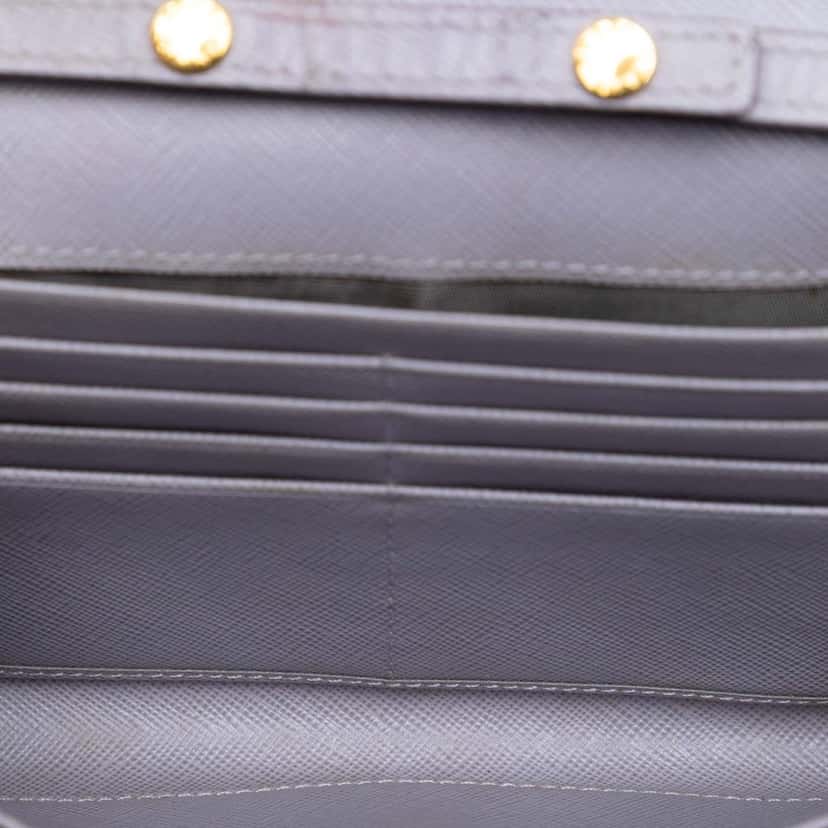 Prada Saffiano Lux Wallet On Chain Purple Leather Very good condition - Model View