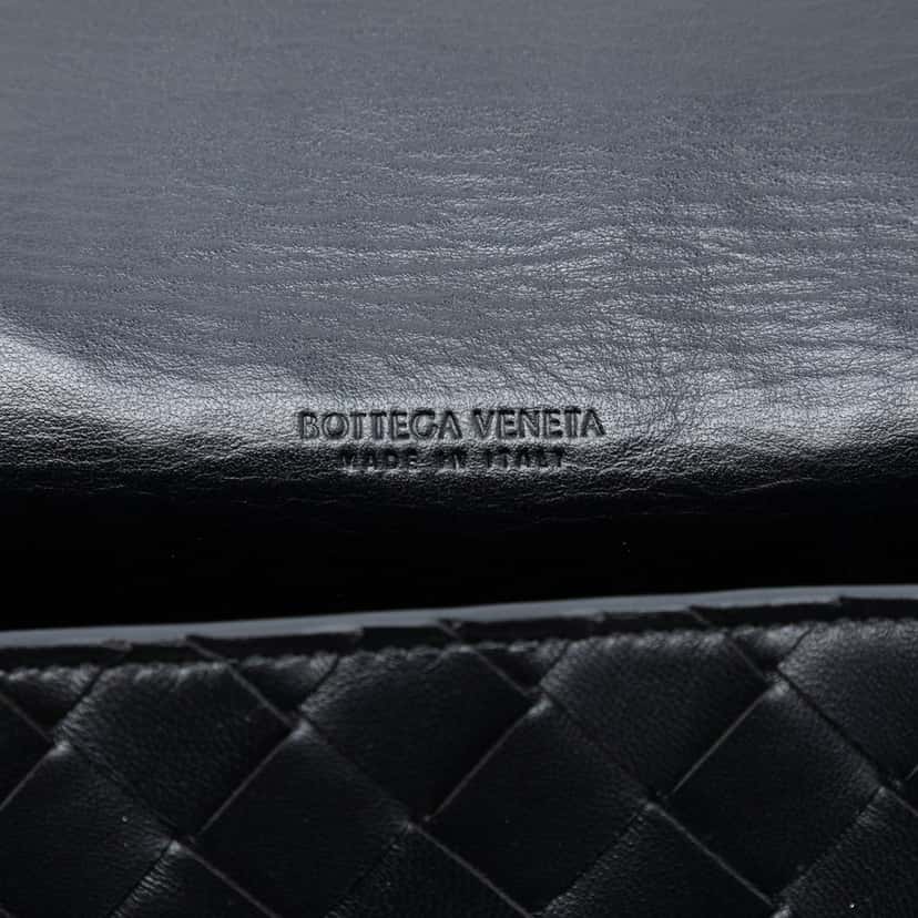 Bottega Veneta Nappa Intrecciato Pouch On Strap Crossbody Black Leather Very good condition - Box View