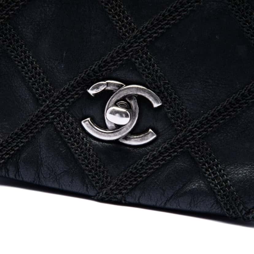 Chanel Mini CC Iridescent Calfskin Diamond Stitch Flap Black Leather Very good condition - Box View