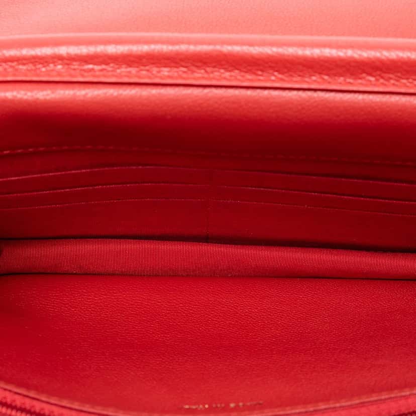 Chanel CC Diagonal Quilted Goatskin Wallet On Chain Red Leather Very good condition - Model View