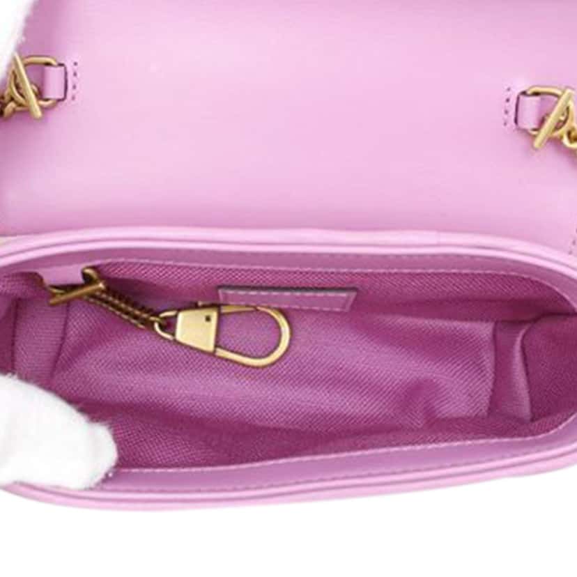 Gucci Super Mini GG Marmont Matelasse GG Canvas Flap Crossbody Purple Very good condition - Model View