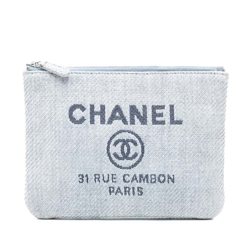 Chanel Small Denim Deauville O Case Clutch Blue Very good condition - Front View