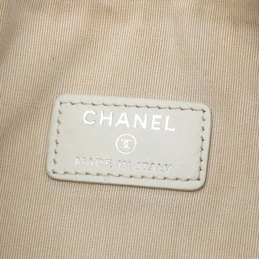 Chanel Small Denim Deauville O Case Clutch Blue Very good condition - Box View