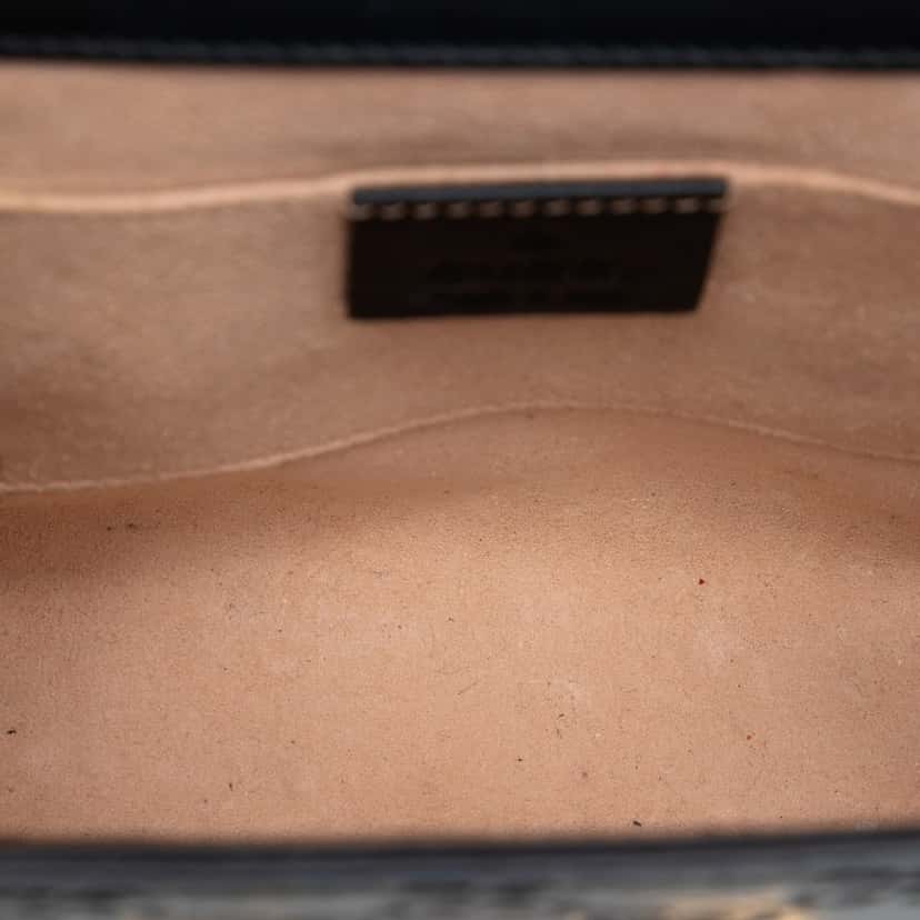 Gucci Small Guccissima Padlock Crossbody Black Leather Very good condition - Model View