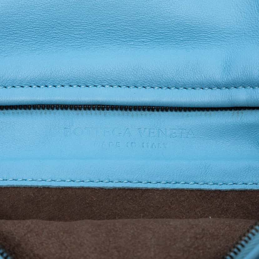 Bottega Veneta Nappa Intrecciato Turn Lock Clutch Blue Leather Very good condition - Box View