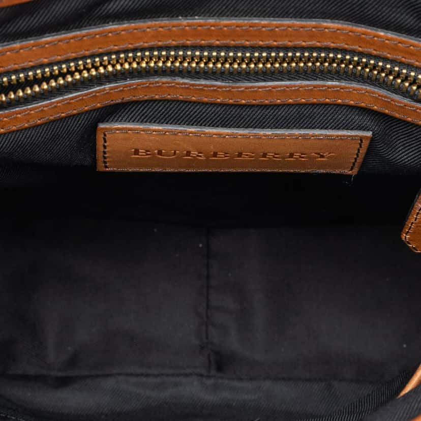 Burberry Haymarket Check Nylon Messenger Bag Beige Very good condition - Model View