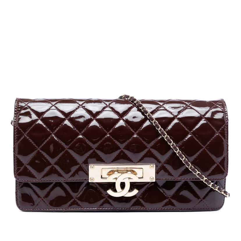 Chanel Quilted Patent Golden Class East West Wallet on Chain Red Leather Very good condition - Front View