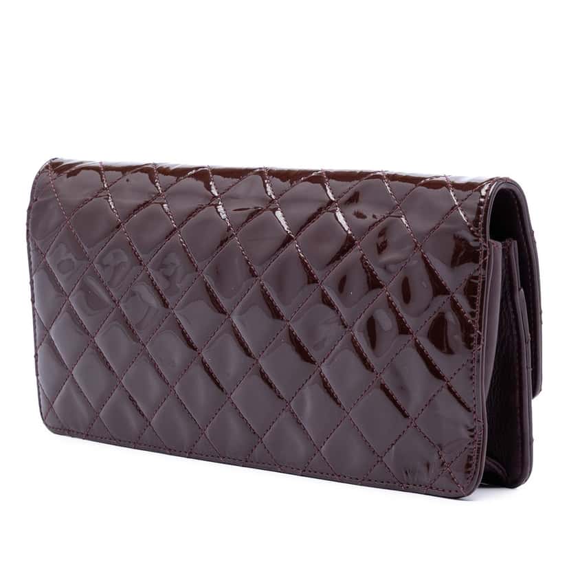 Chanel Quilted Patent Golden Class East West Wallet on Chain Red Leather Very good condition - Back View