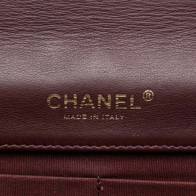 Chanel Quilted Patent Golden Class East West Wallet on Chain Red Leather Very good condition - Box View