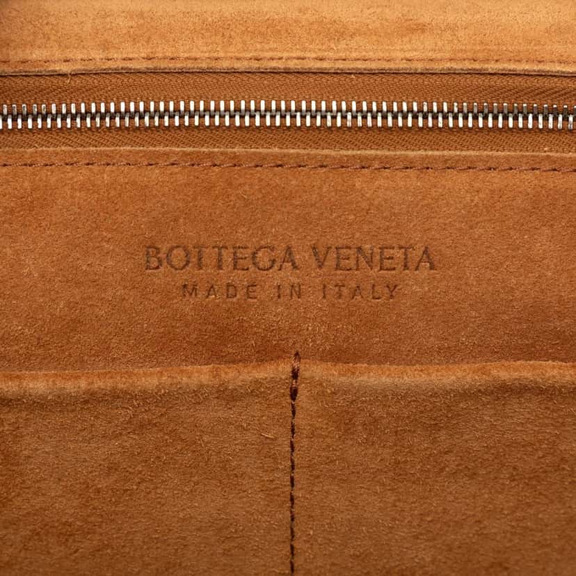 Bottega Veneta Medium Calfskin Maxi Intrecciato Arco Tote White Leather Very good condition - Box View