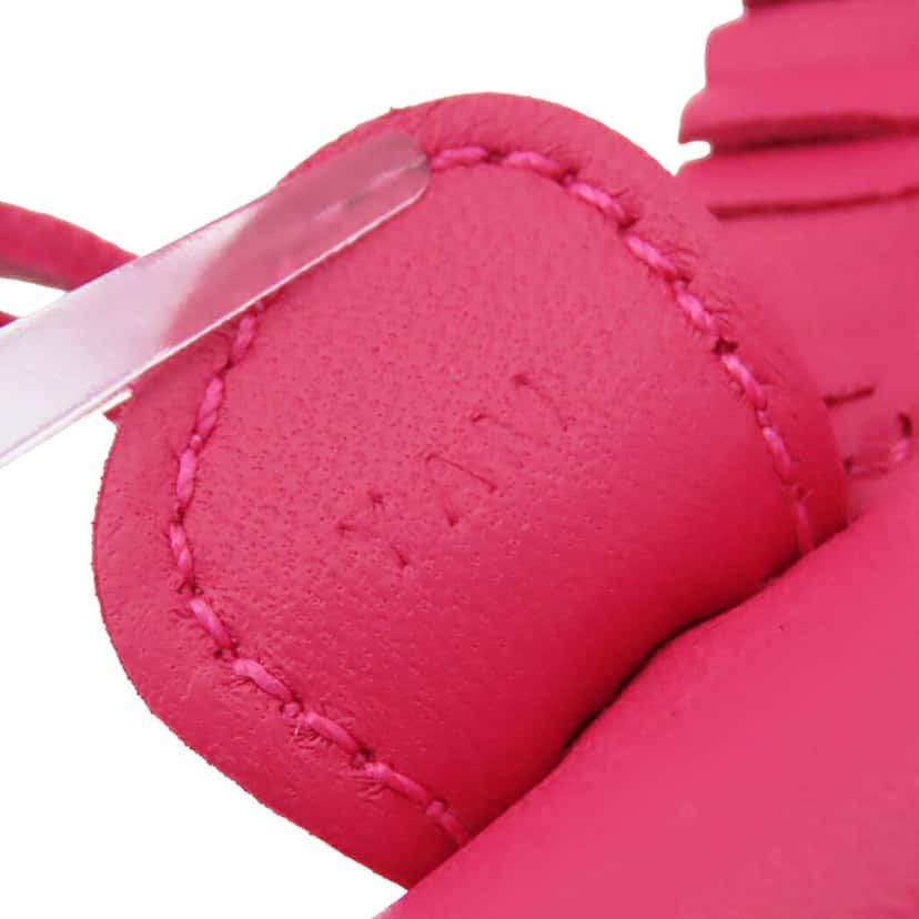 Hermès Milo Lambskin Grigri Rodeo Bag Charm PM Pink Leather Very good condition - Model View