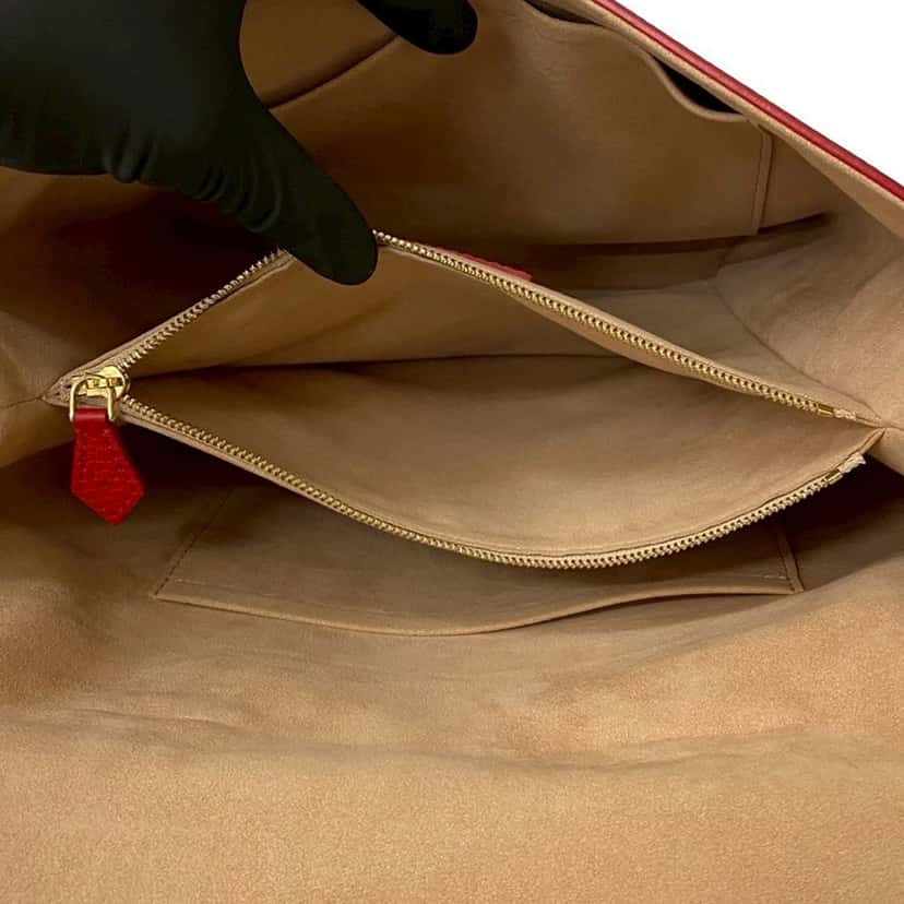 Louis Vuitton Taurillon Volta Red Leather Very good condition - Model View