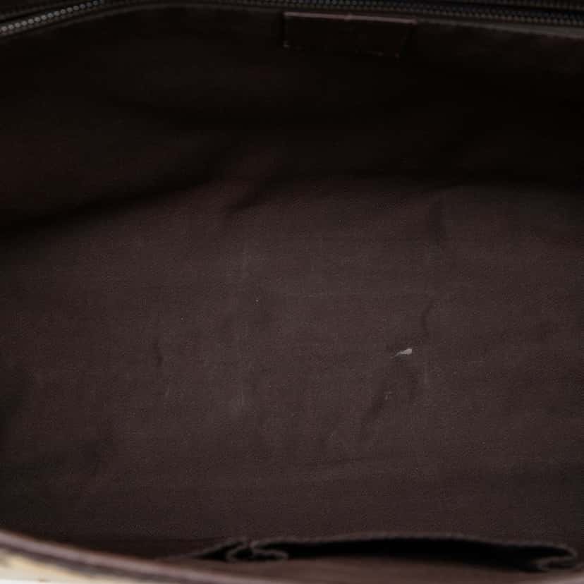 Gucci GG Canvas Web Flap Messenger Bag Beige Very good condition - Model View