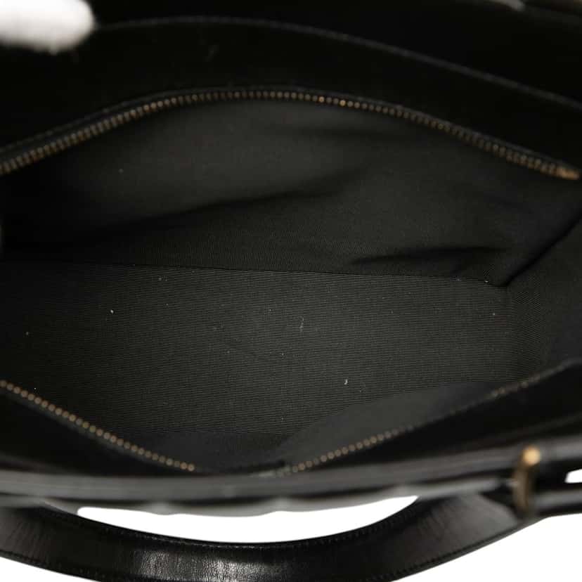 Chanel CC Choco Bar Lambskin Tote Black Leather Very good condition - Model View