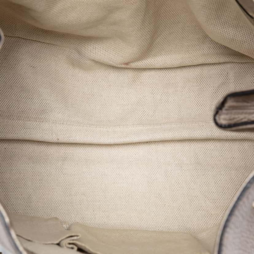 Gucci Medium Metallic Leather Soho Chain Tote Gold Leather Very good condition - Model View