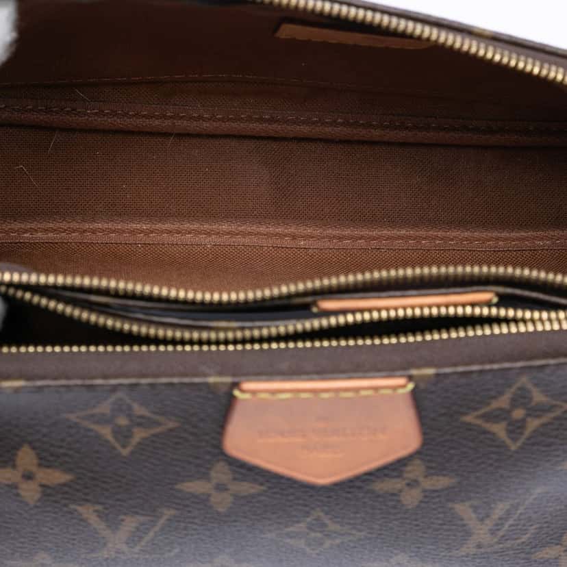 Louis Vuitton Monogram Multi Pochette Accessoires Brown Very good condition - Model View