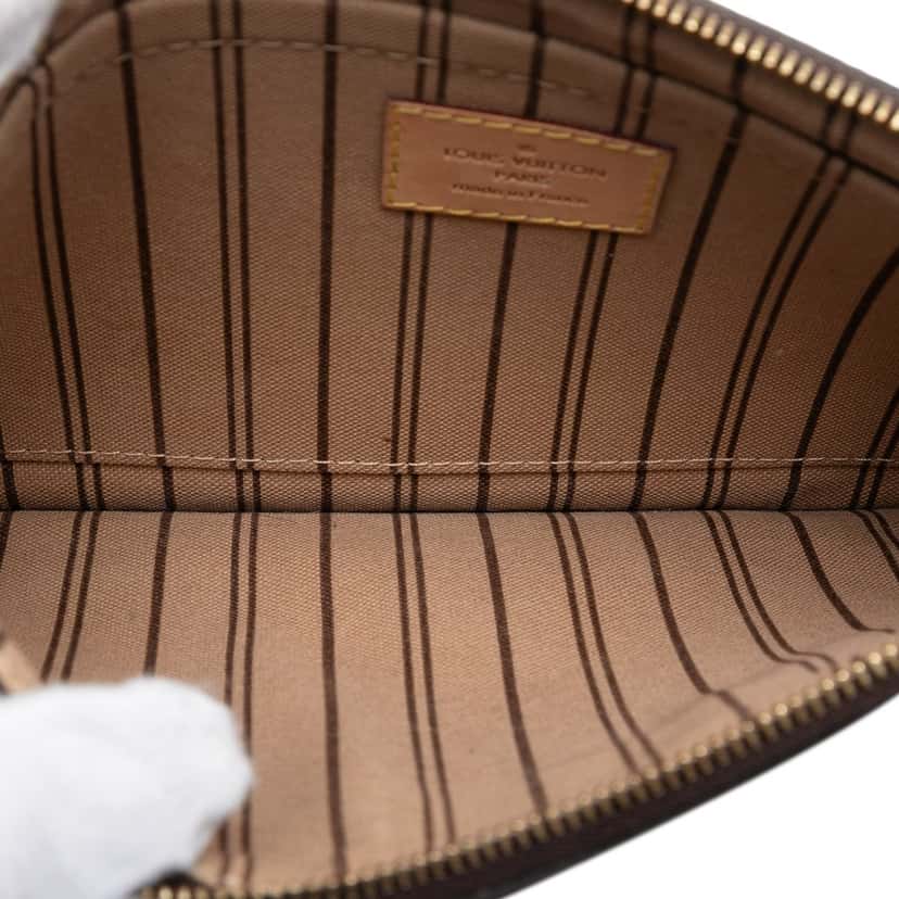 Louis Vuitton Monogram Neverfull MM Pouch Brown Very good condition - Model View