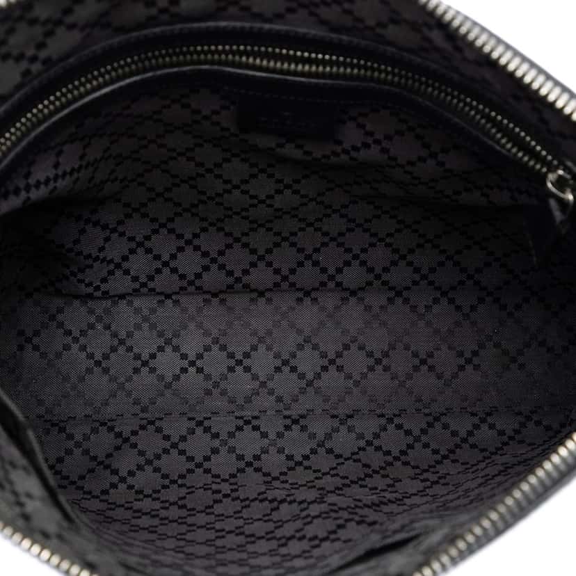 Gucci Leather Clutch Black Leather Very good condition - Model View