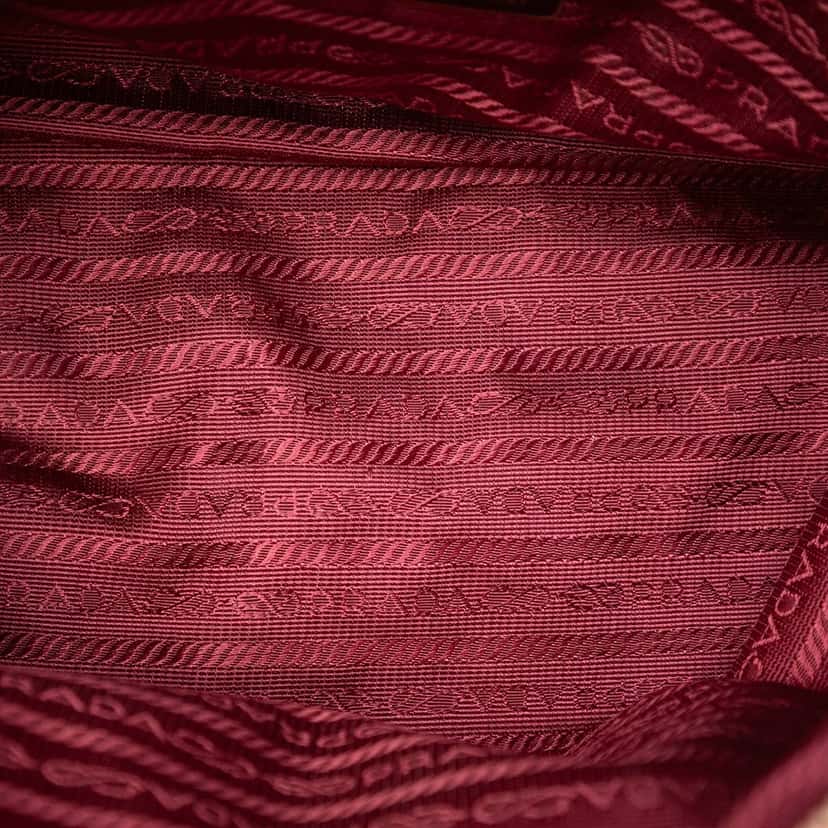 Prada Impuntu Tessuto Chain Shoulder Bag Red Very good condition - Model View