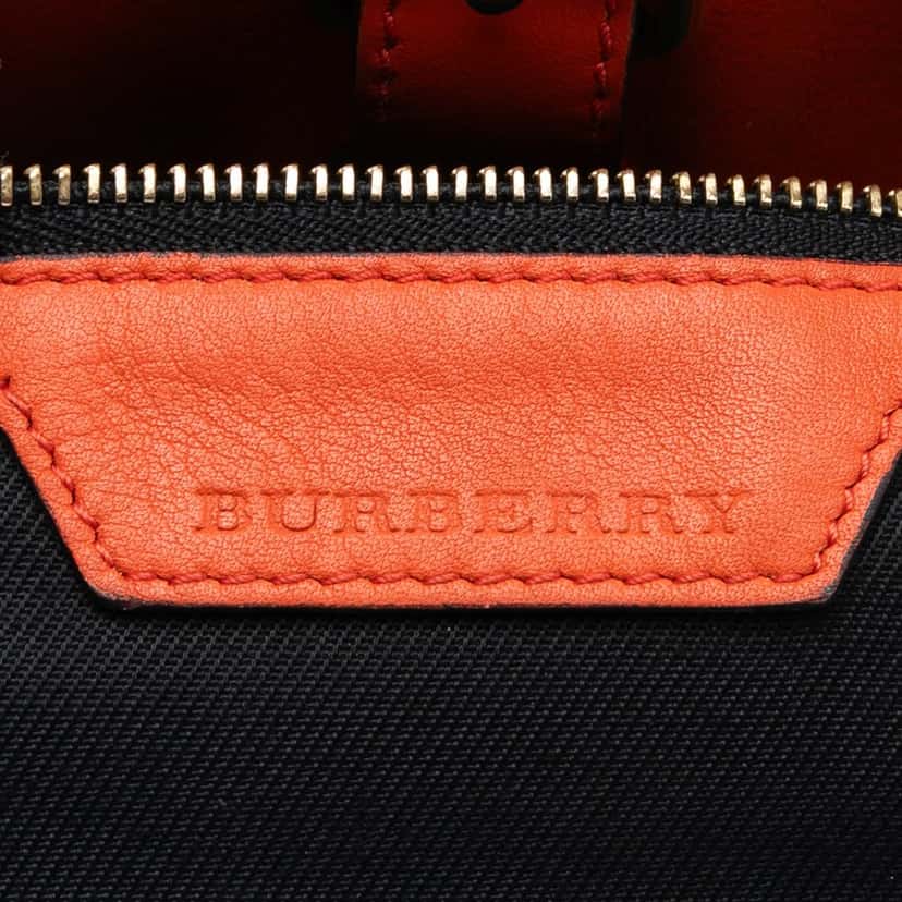 Burberry Haymarket Check Canvas Leah Crossbody Beige Very good condition - Box View