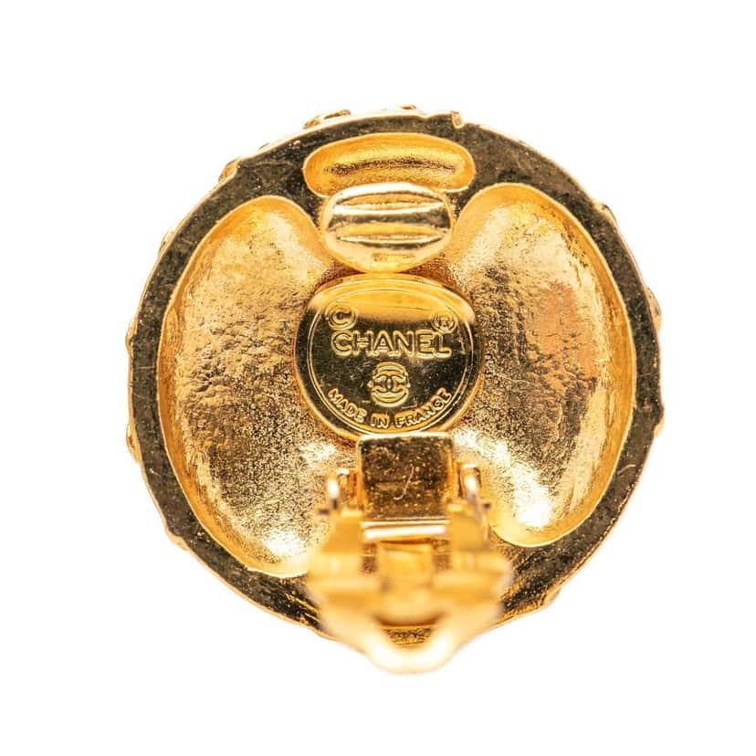 Chanel CC Gold Plated Round Clip On Earrings Gold Metal Very good condition - Inside View