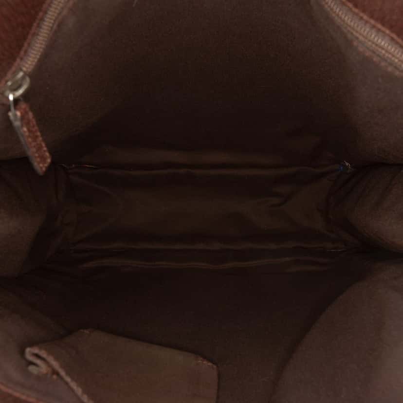 Gucci GG Canvas Eclipse Crossbody Beige Very good condition - Model View