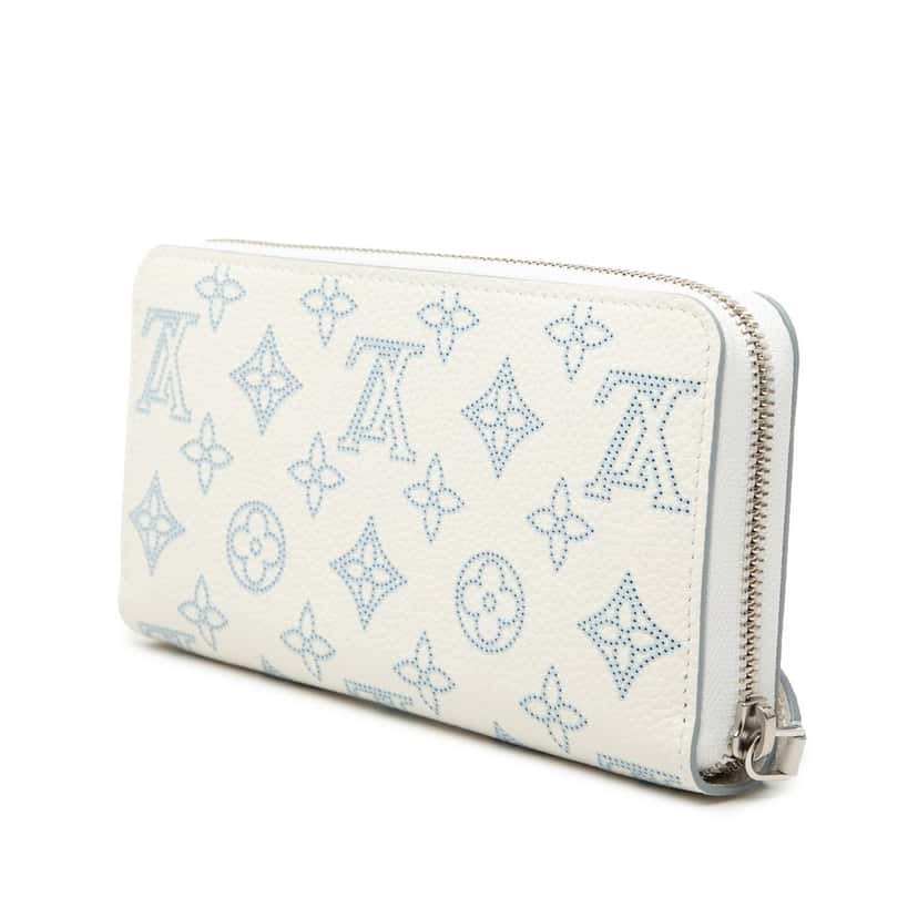 Louis Vuitton Monogram Mahina Zippy Wallet White Leather Very good condition - Back View