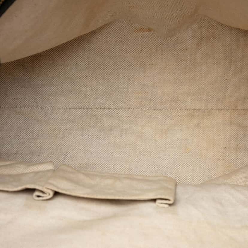 Gucci Diamante Canvas Catherine Tote Beige Very good condition - Model View