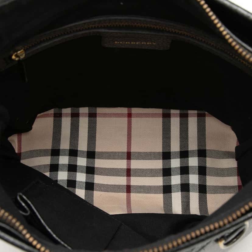 Burberry Leather Crossbody Black Leather Very good condition - Model View