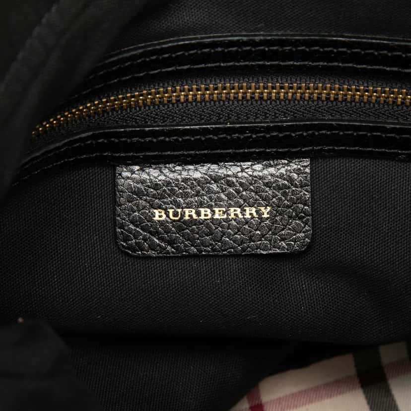 Burberry Leather Crossbody Black Leather Very good condition - Box View