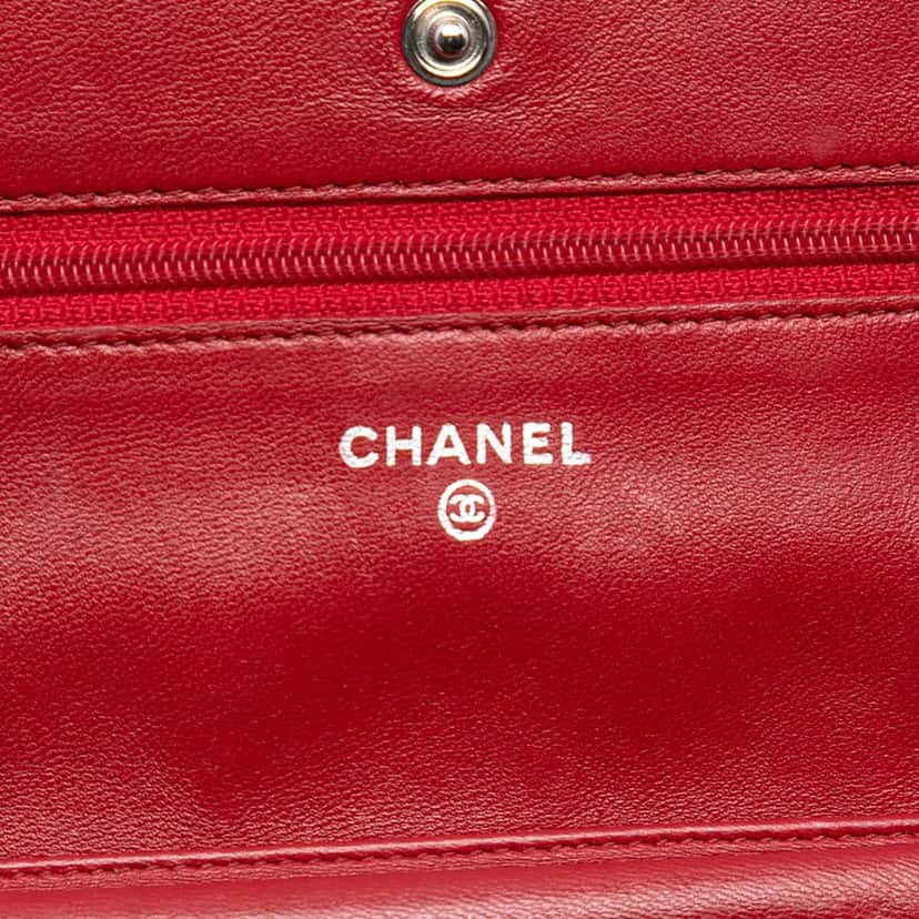 Chanel CC Quilted Lambskin Wallet on Chain Red Leather Very good condition - Box View