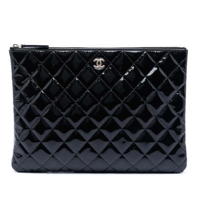 Chanel Medium Quilted Patent O Case Clutch Black Leather Very good condition - Front View
