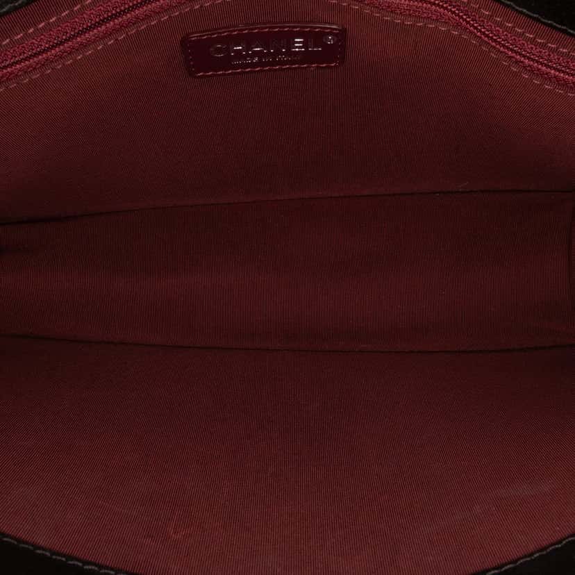 Chanel Medium Quilted Goatskin CC University Flap Black Leather Very good condition - Model View