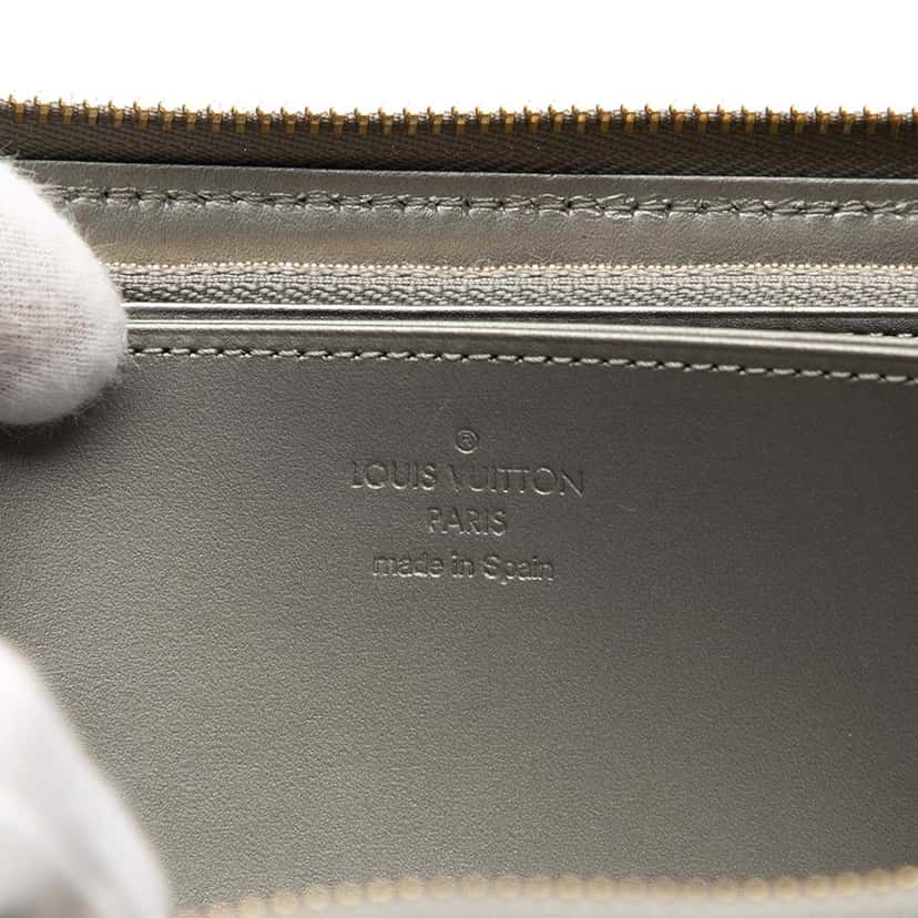 Louis Vuitton Monogram Vernis Zippy Long Wallet Silver Leather Very good condition - Box View