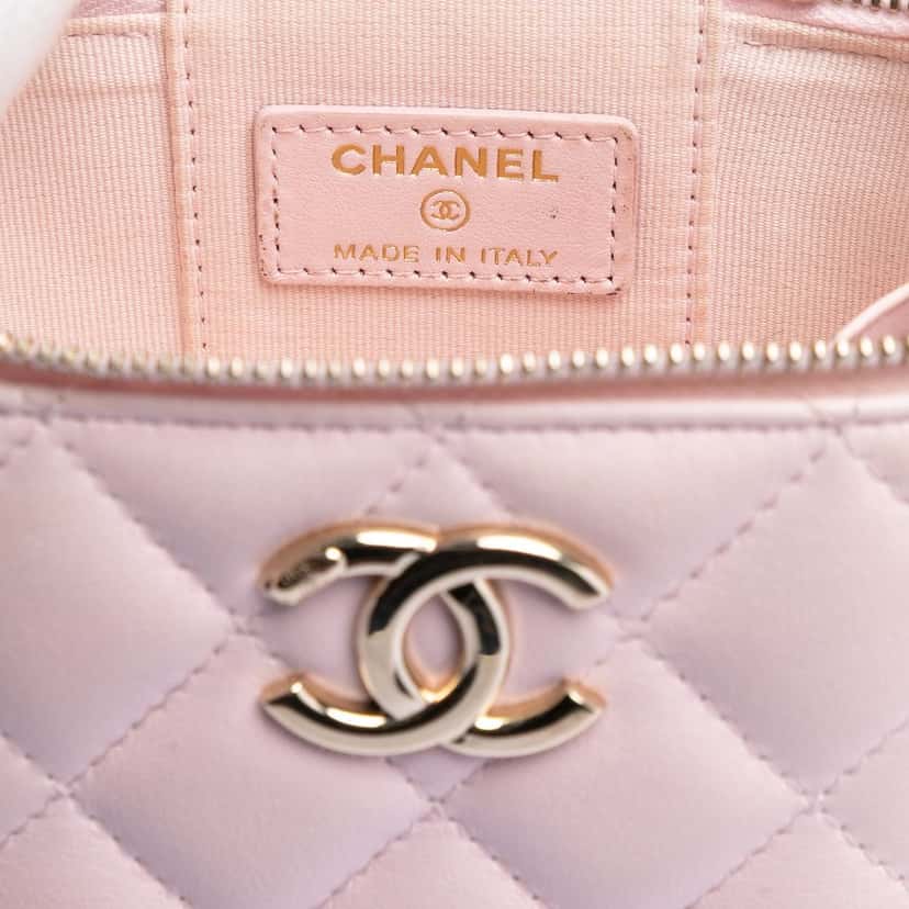 Chanel Mini CC Quilted Lambskin Enamel Coco Vanity Case With Chain Pink Leather Very good condition - Box View